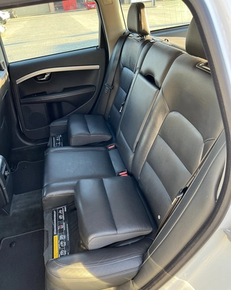 Volvo V70 cena 38000 przebieg: 421800, rok produkcji 2015 z Kraków małe 781